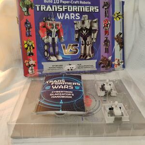 2013 Hasbro Transformers Wars Optimus VS Megaton 10 Paper Craft Robots